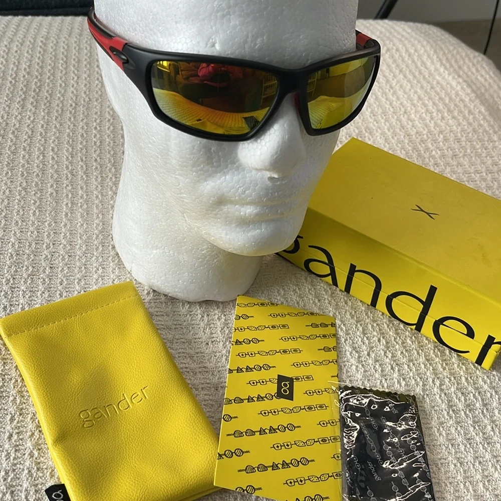 Gander Sports Men wraparound sunglasses Red/Matte black NWOT yellow mirror UV